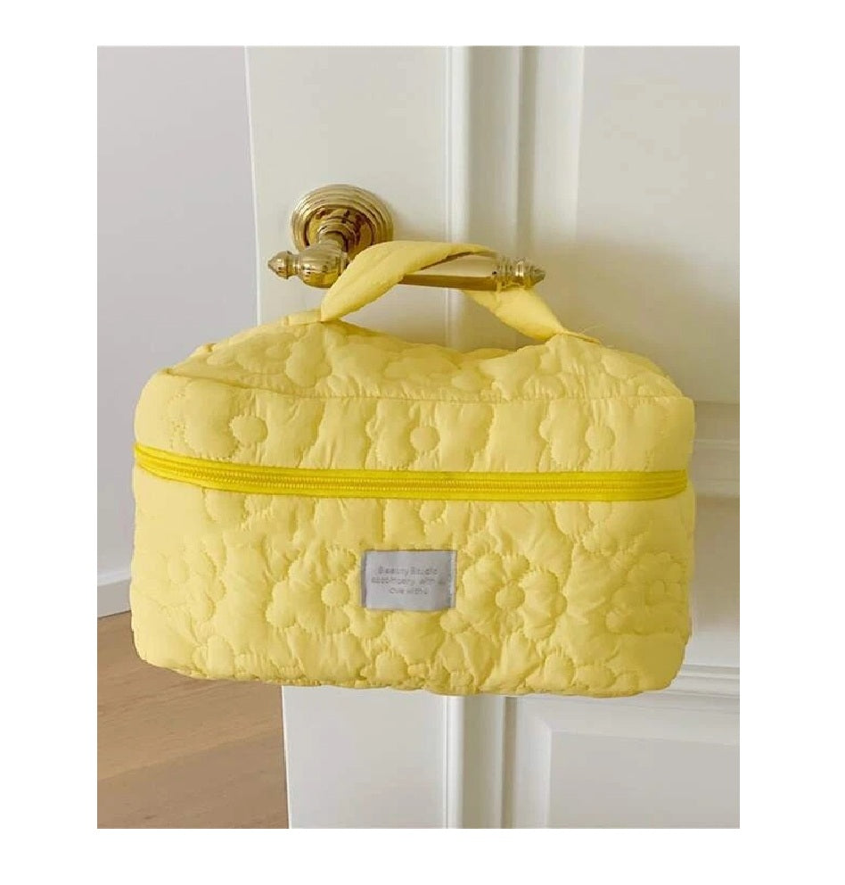 Cute Cosmetic Bag for Organizing Your Beauty Essentials